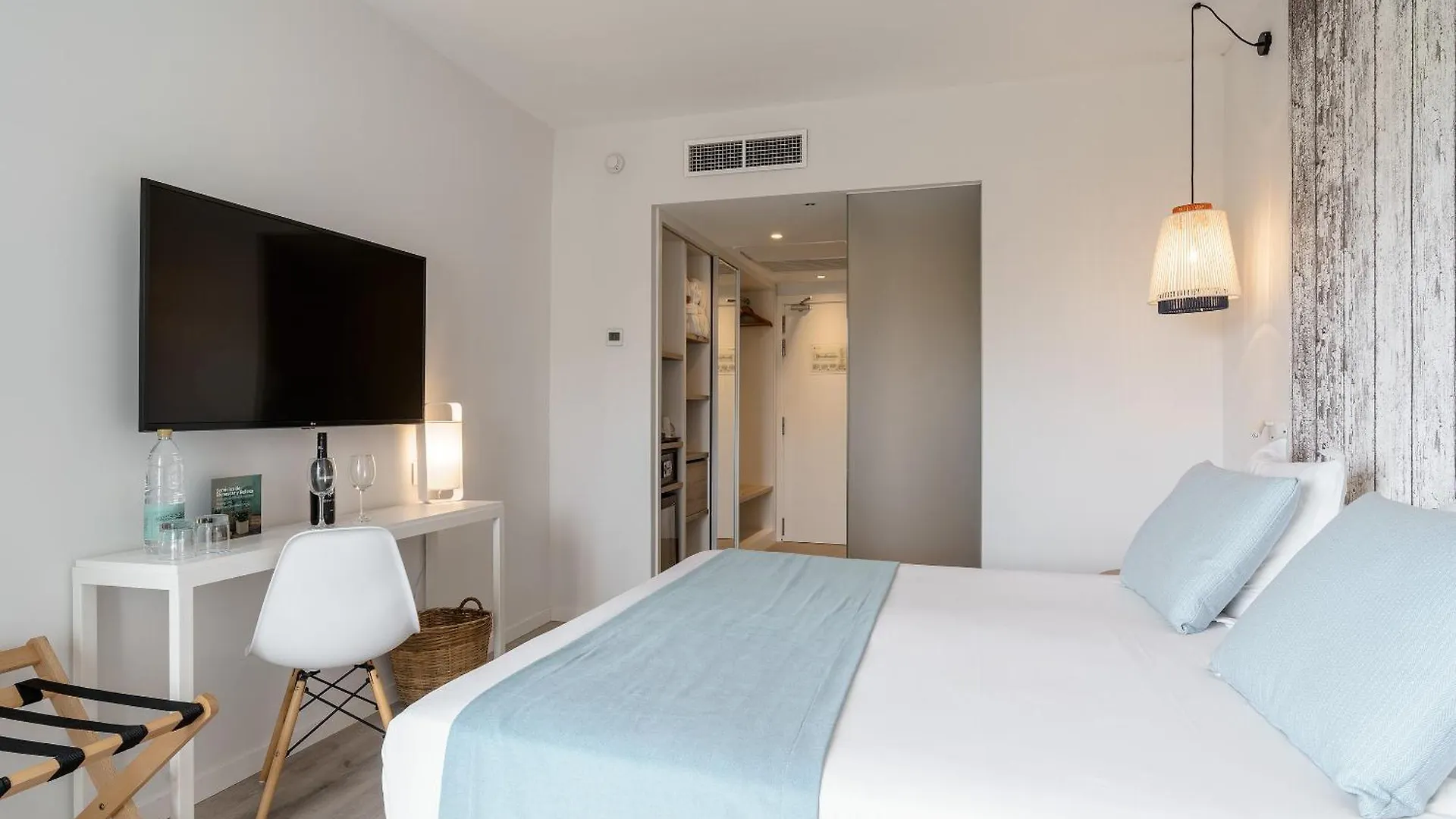 Aluasoul Mallorca Resort - Adults Only Cala d'Or  Spain