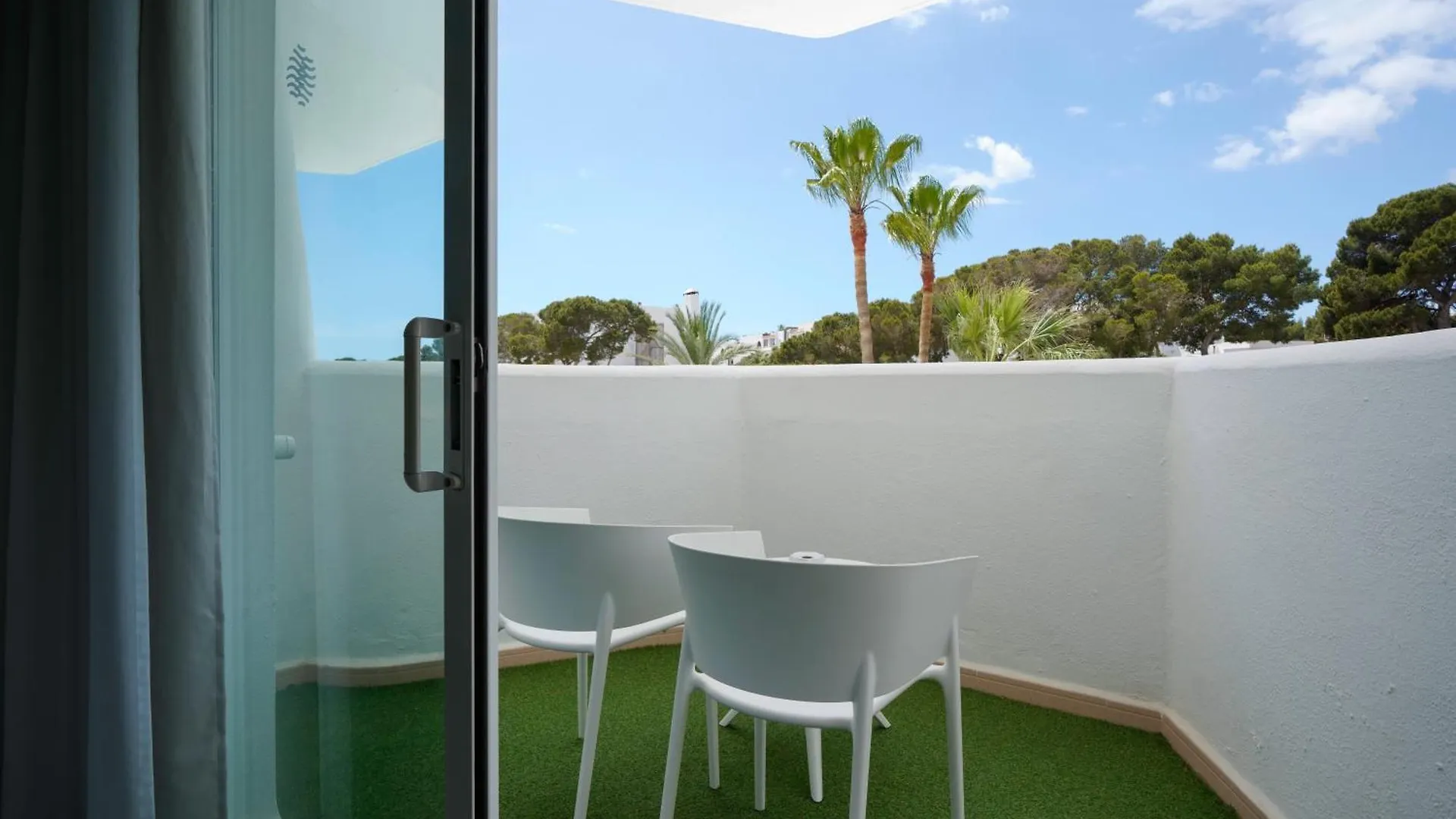 Отель Aluasoul Mallorca Resort - Adults Only Кала де Ор