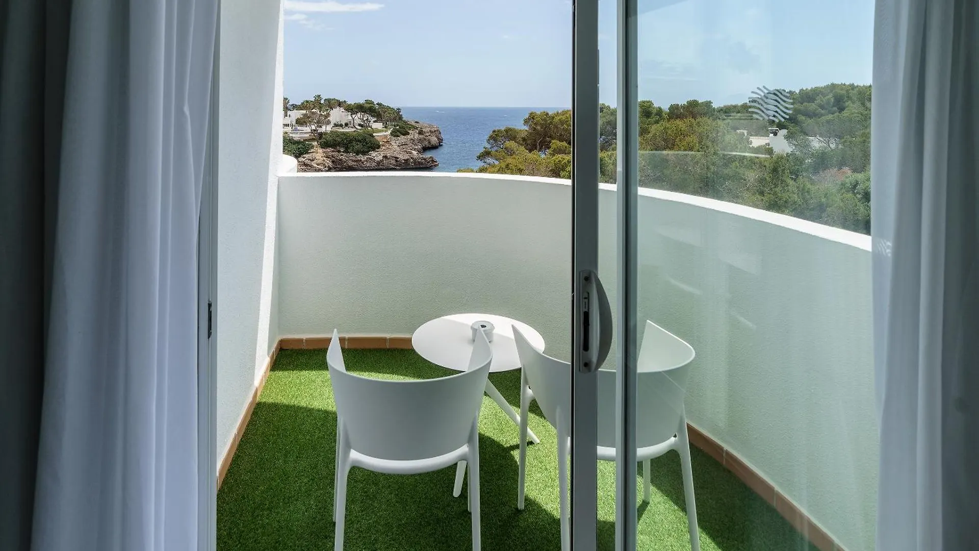 **** Отель Aluasoul Mallorca Resort - Adults Only Кала де Ор Испания